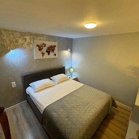 City Center Apartman Satu Mare Exterior foto